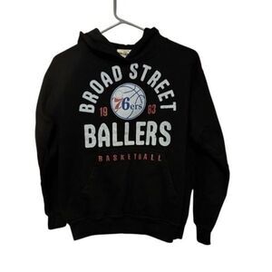 Philadelphia 76ers Broad Street Ballers Size Women’s Large Hoodie